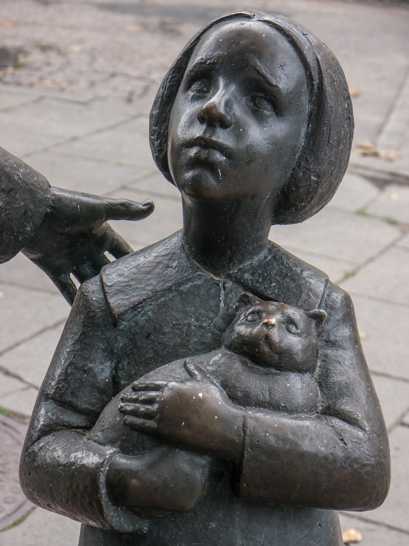 Памятник доктору Айболиту (Цемаху Шабаду) в Вильнюсе